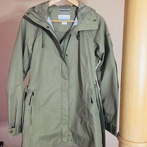Columbia Women’s rain jacket/ trench coat